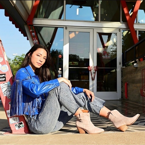 ZODIAC Women's Roslyn Western Booties - Picture 5 of 14